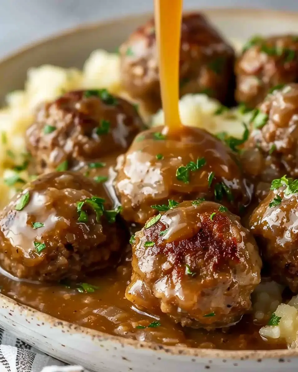 Easy Ground Beef Meatballs and Gravy: A Juicy Family Favorite
