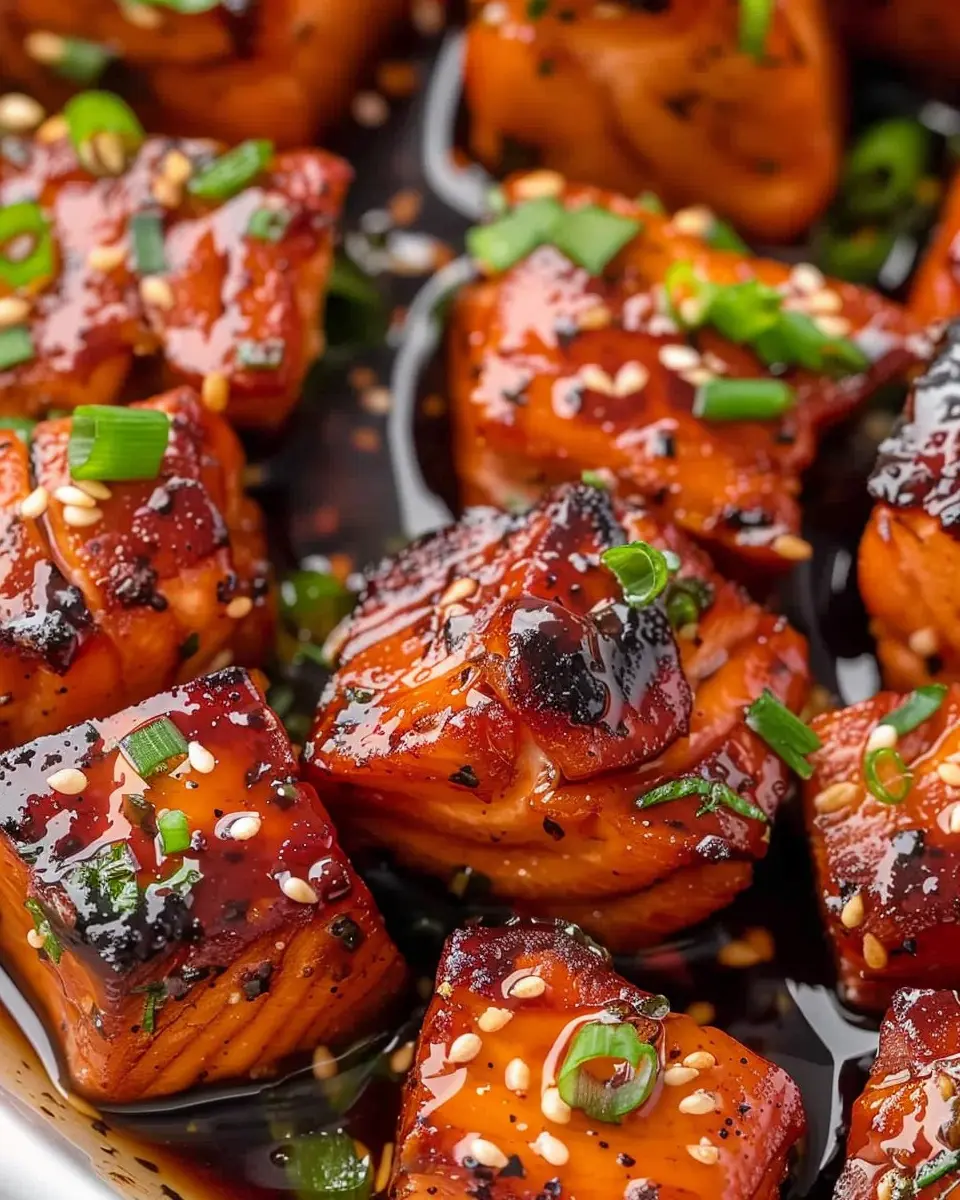 Mouthwatering Honey Garlic Salmon Bites: Easy Weeknight Delight