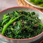 Korean Spinach Side Dish (Sigeumchi Namul)